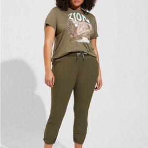 Torrid Happy Camper Crop Active Pant